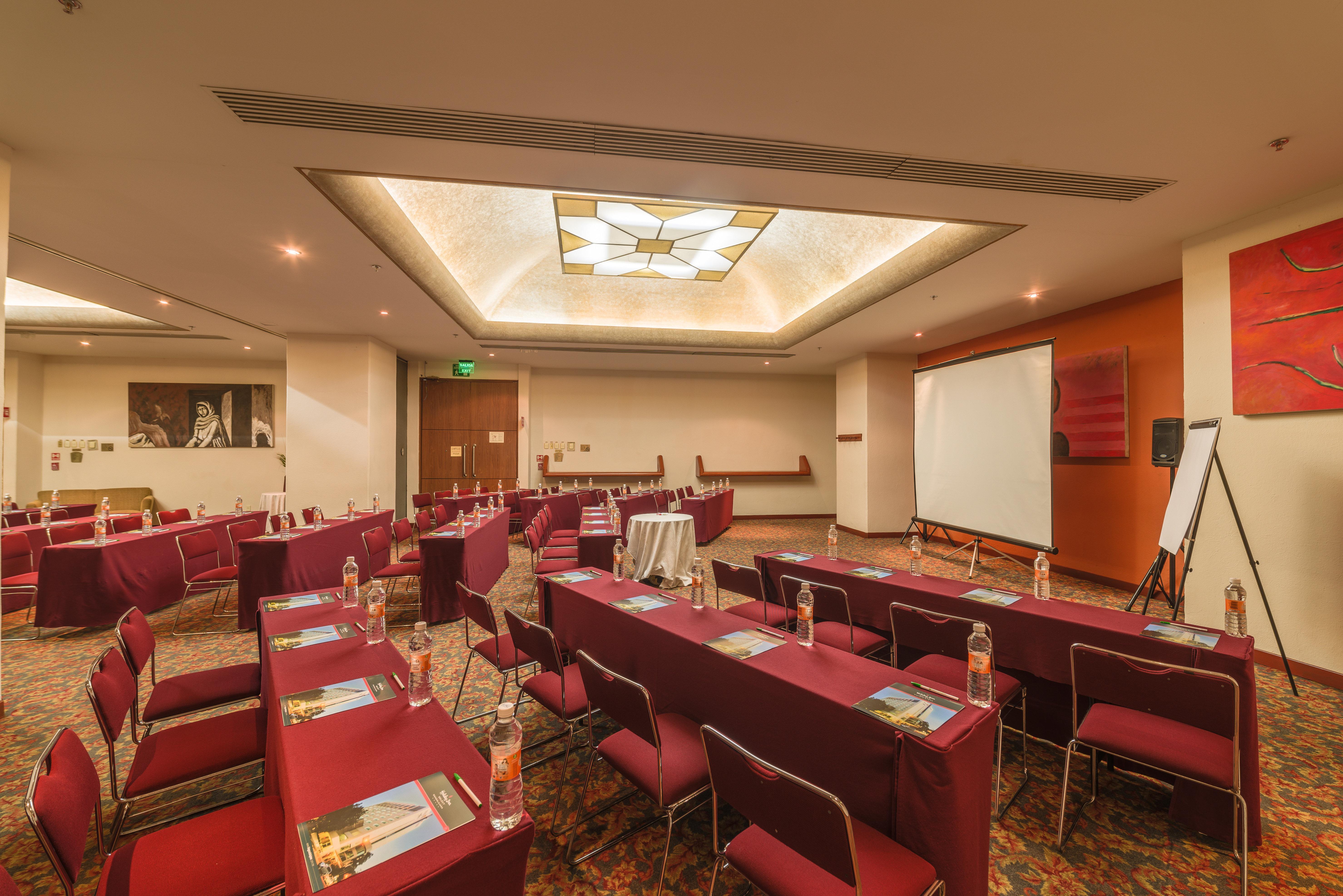 Holiday Inn Guadalajara Select By Ihg Екстер'єр фото