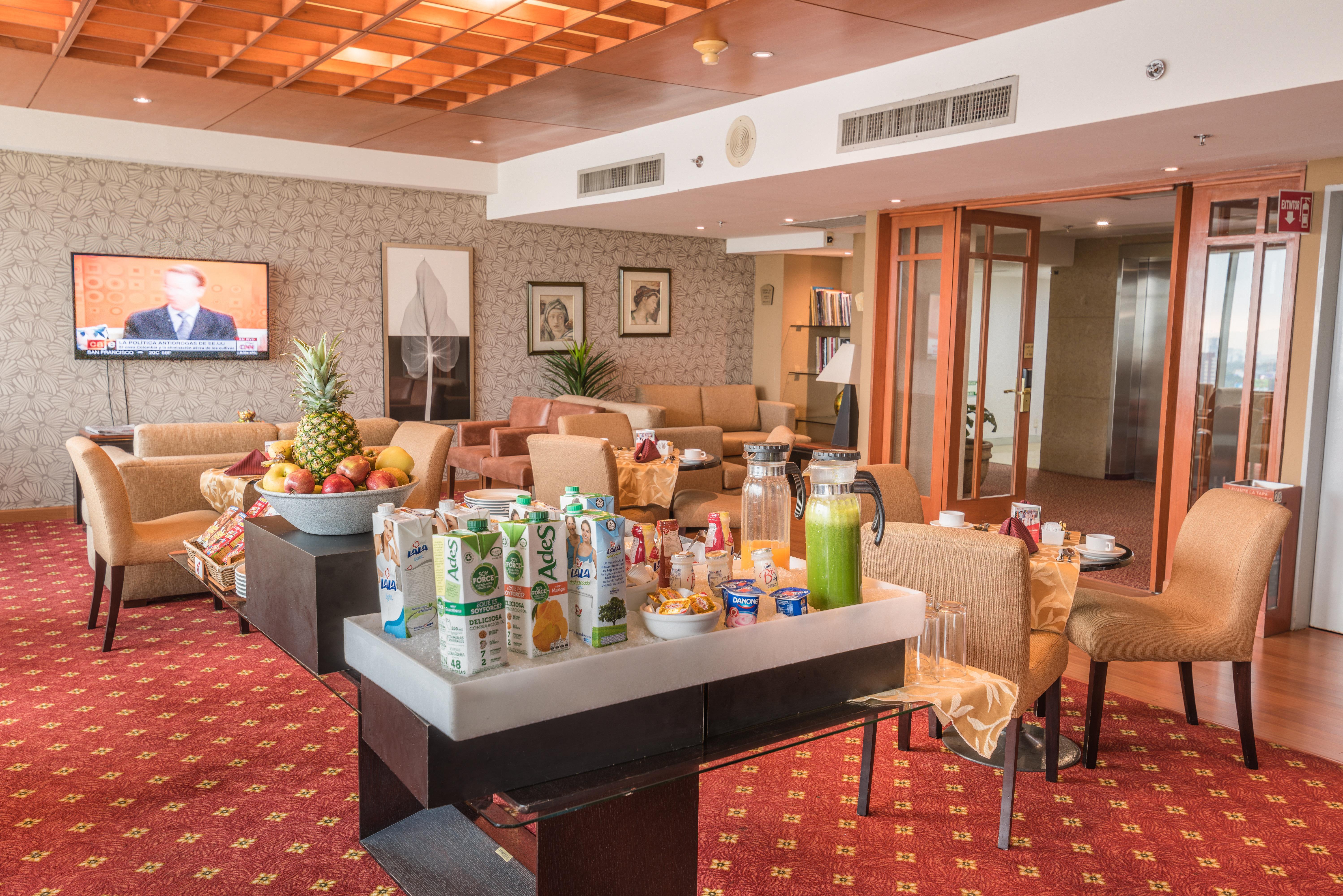 Holiday Inn Guadalajara Select By Ihg Екстер'єр фото