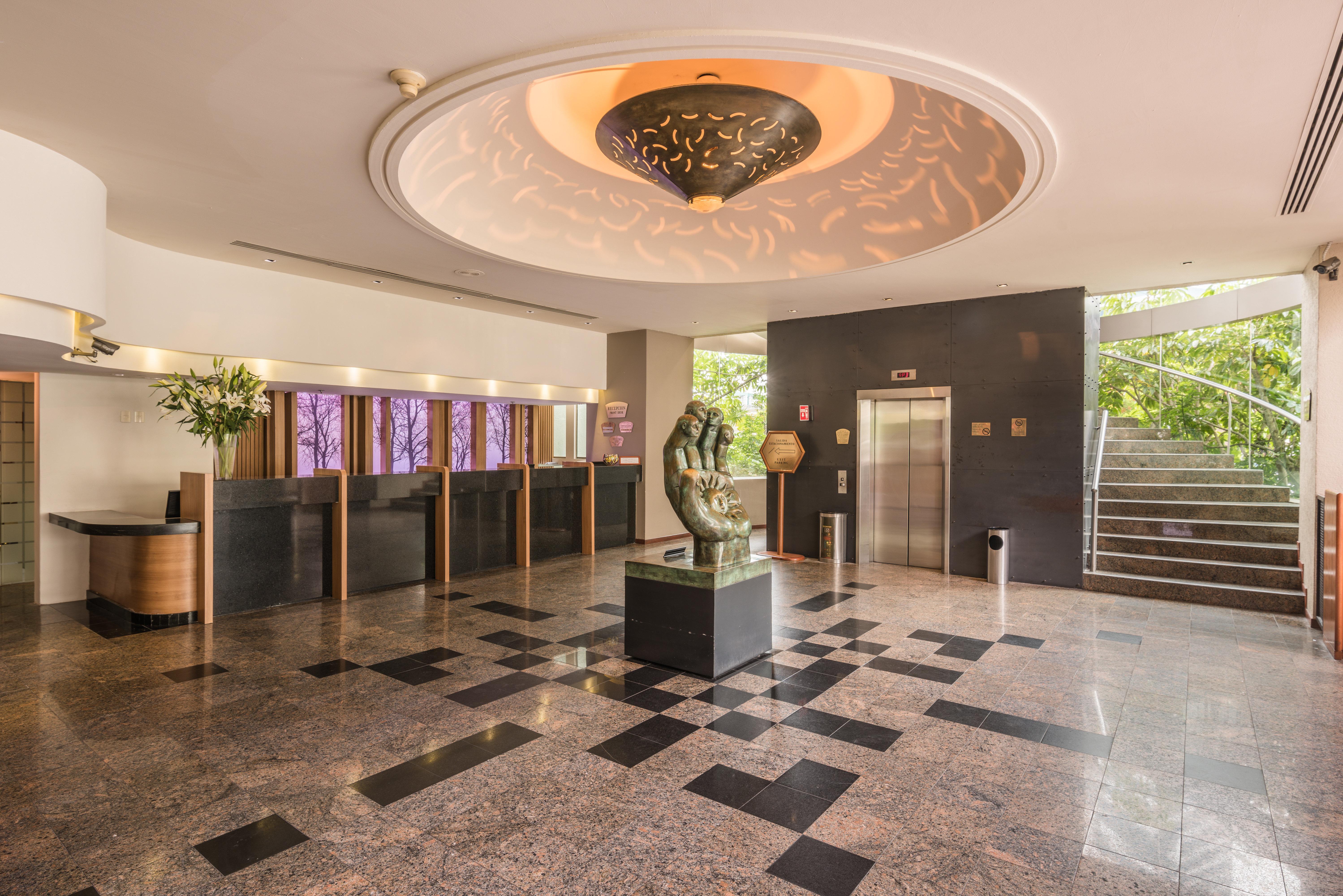 Holiday Inn Guadalajara Select By Ihg Екстер'єр фото